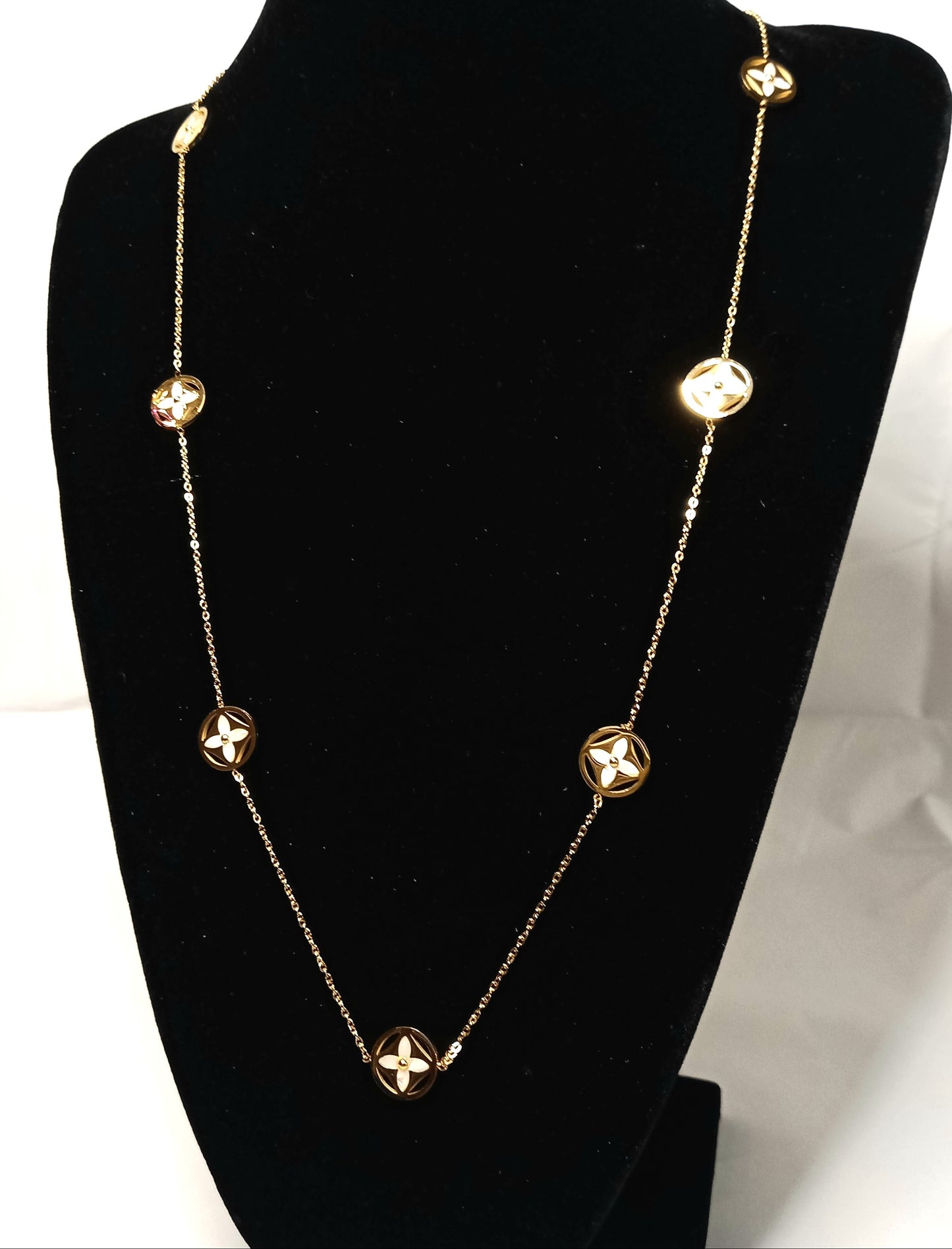 Collier esther