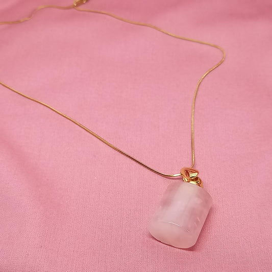 VIOLE PENDANT IN NATURAL ROSE QUARTZ STONES + STAINLESS STEEL NECKLACE